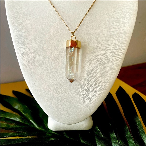 Resin Point Necklace - Picture 1 of 2